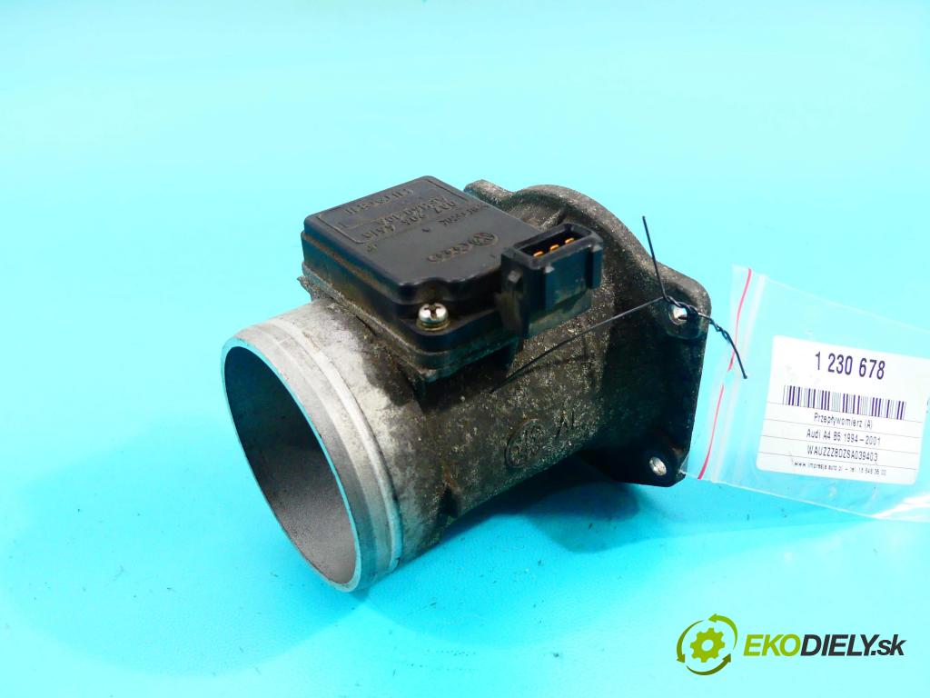 Audi A4 B5 1994-2001 1.6 SR 101 HP manual 74 kW 1595 cm3 3- průtokoměr: 037906461B (Váhy vzduchu)