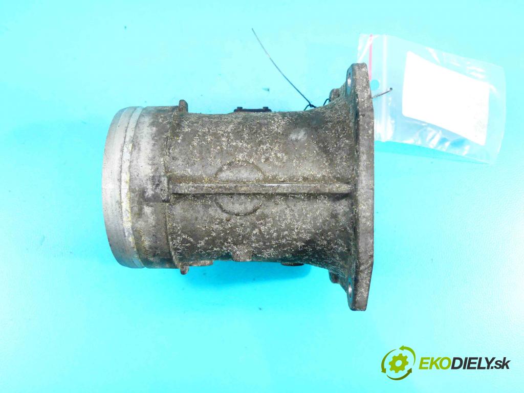 Audi A4 B5 1994-2001 1.6 SR 101 HP manual 74 kW 1595 cm3 3- průtokoměr: 037906461B (Váhy vzduchu)