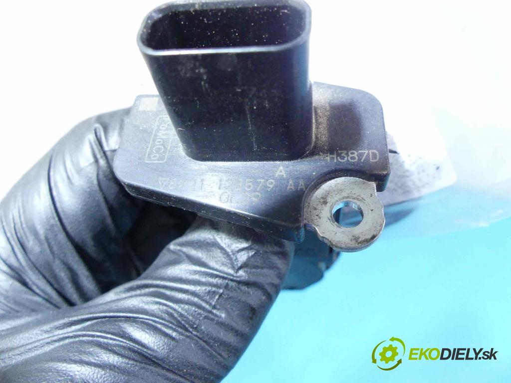 Volvo S60 II 2010-2018 2.0 T 203KM manual 149 kW 1999 cm3 4- průtokoměr: 8V2112B579 (Váhy vzduchu)