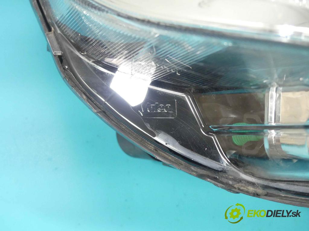 Volvo S60 II 2010-2018 2.0 T 203KM manual 149 kW 1999 cm3 4- Reflektor: pravý 89907534 (Pravé)