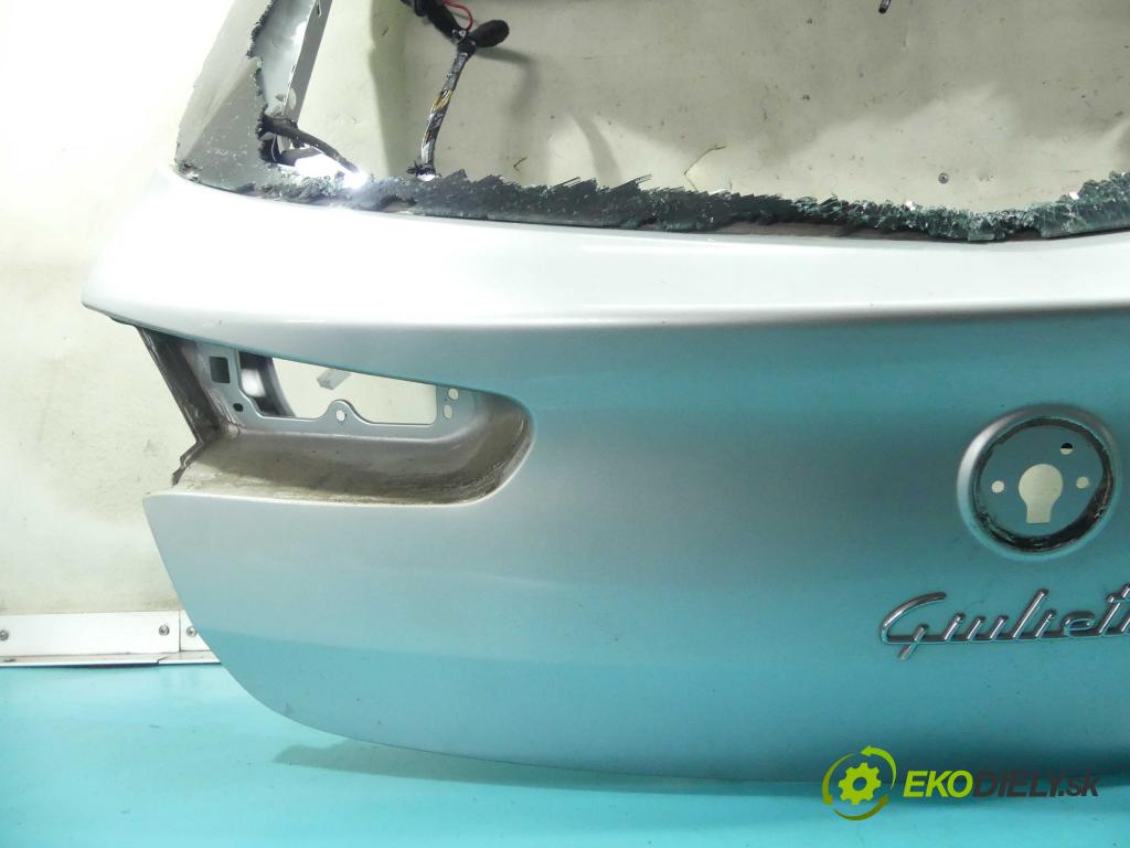 Alfa romeo Giulietta 1.4 T 170 hp manual 125 kW 1368 cm3 5- zadní kufrové dveře  (Zadní kapoty)