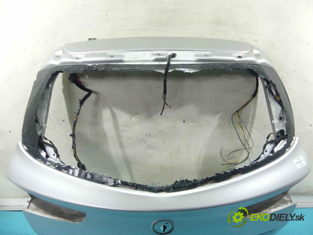 Alfa romeo Giulietta 1.4 T 170 hp manual 125 kW 1368 cm3 5- zadní kufrové dveře  (Zadní kapoty)