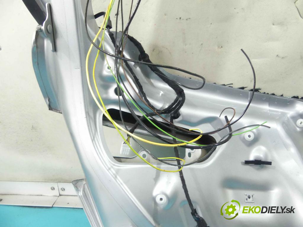 Alfa romeo Giulietta 1.4 T 170 hp manual 125 kW 1368 cm3 5- zadní kufrové dveře  (Zadní kapoty)