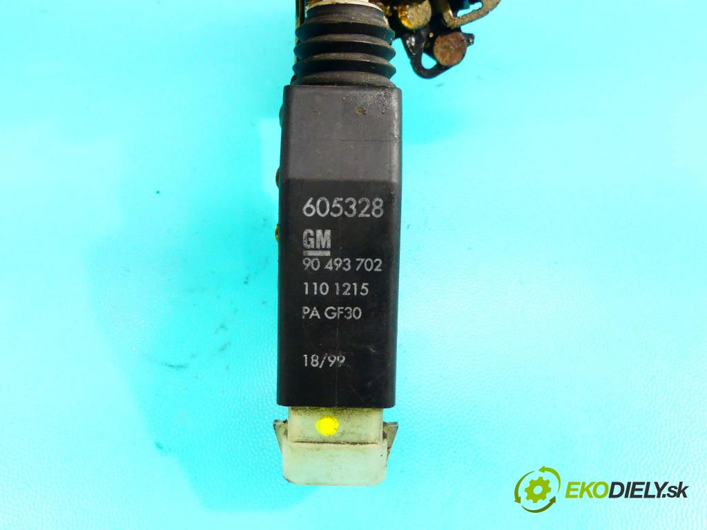 Opel Omega B 1994-2003 2.0 16v 136hp manual 100 kW 1998 cm3 4- zámek přední levý 90493702