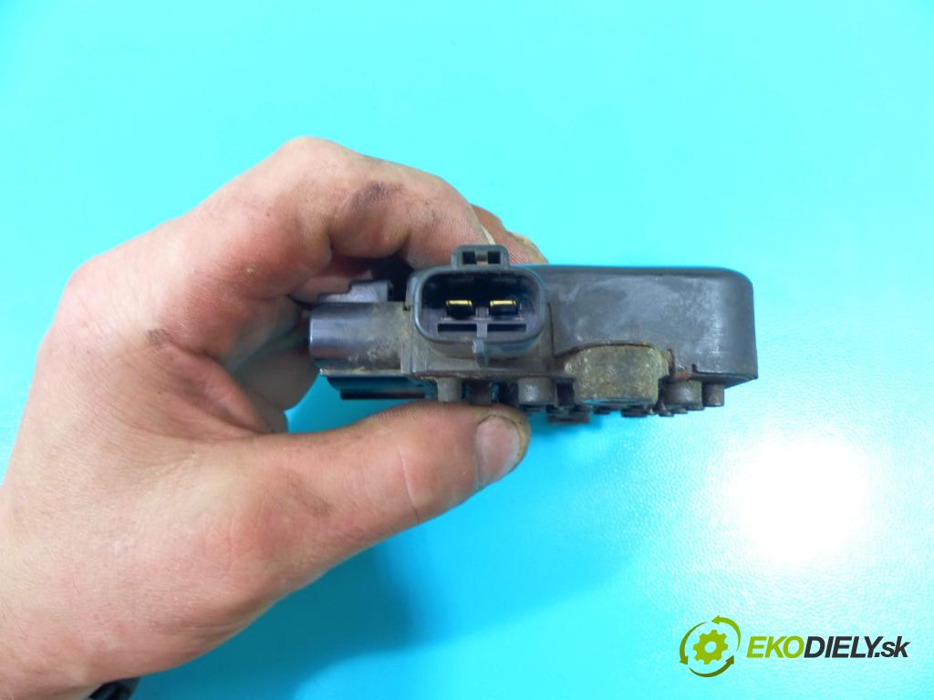 Mazda Mpv II 1999-2006 2.0 citd 136 HP manual 100 kW 1998 cm3 5- Relé:  (Relé)