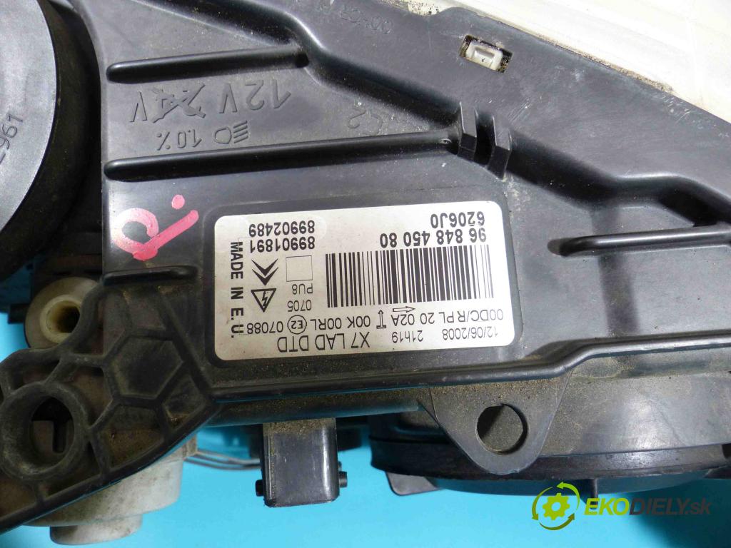 Citroen C5 II 2008-2017 2.0 hdi 136 HP automatic 100 kW 1997 cm3 5- Reflektor: pravý 9684845080 (Pravé)
