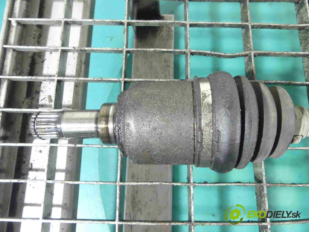 Fiat 500 2007-2020 1.2 69KM manual 51 kW 1242 cm3 3- poloos ľavé  (Poloosy)