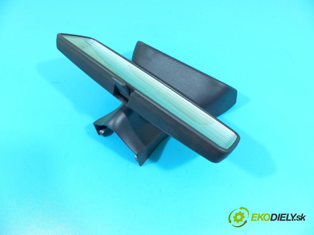 Alfa romeo Giulietta 1.4 T 170 hp manual 125 kW 1368 cm3 5- zpětné zrcátko vnitřní  (Světla vnitřní)