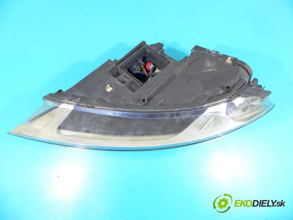 Audi Q7 2005-2015 4,2.0 tdi 326KM automatic 240 kW 4134 cm3 5- Reflektor: pravý 4L0941004B (Pravé)