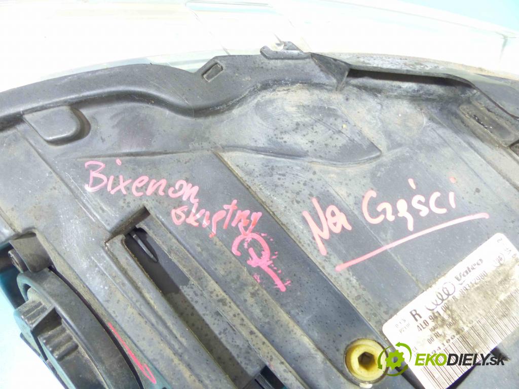 Audi Q7 2005-2015 4,2.0 tdi 326KM automatic 240 kW 4134 cm3 5- Reflektor: pravý 4L0941004B (Pravé)