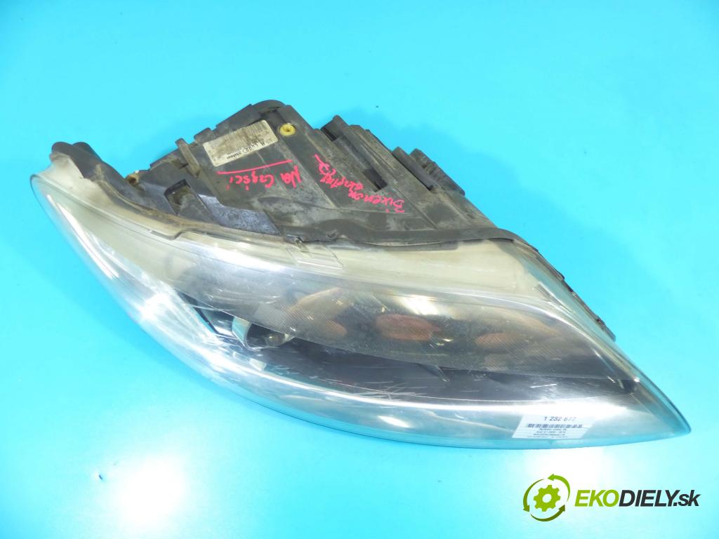 Audi Q7 2005-2015 4,2.0 tdi 326KM automatic 240 kW 4134 cm3 5- Reflektor: pravý 4L0941004B (Pravé)