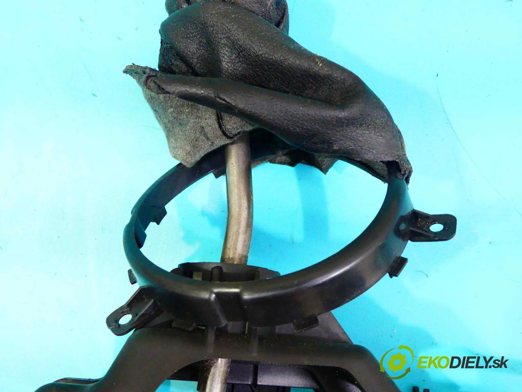 Chevrolet Spark II M200 2005-2010 0.8 52 HP manual 38 kW 796 cm3 5- Páka: Změny: stupeň,rýchlosť  (Rýchlostné páky / kulisy)