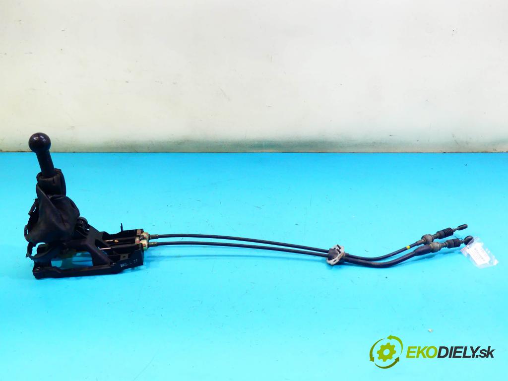 Chevrolet Spark II M200 2005-2010 0.8 52 HP manual 38 kW 796 cm3 5- Páka: Změny: stupeň,rýchlosť  (Rýchlostné páky / kulisy)