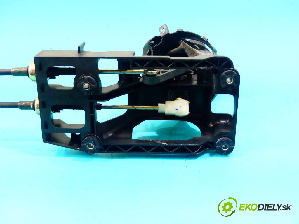 Chevrolet Spark II M200 2005-2010 0.8 52 HP manual 38 kW 796 cm3 5- Páka: Změny: stupeň,rýchlosť  (Rýchlostné páky / kulisy)