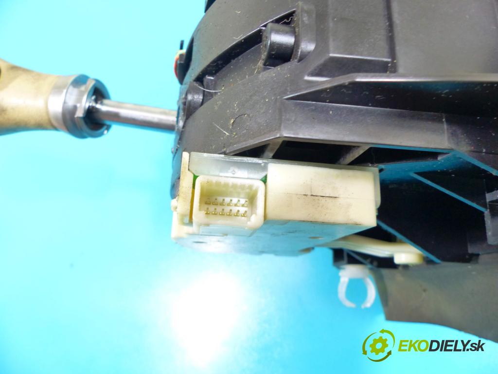 Infiniti FX II 2008-2017 3.0 V6 238HP automatic 175 kW 2991 cm3 5- Páka: Změny: stupeň,rýchlosť  (Rýchlostné páky / kulisy)