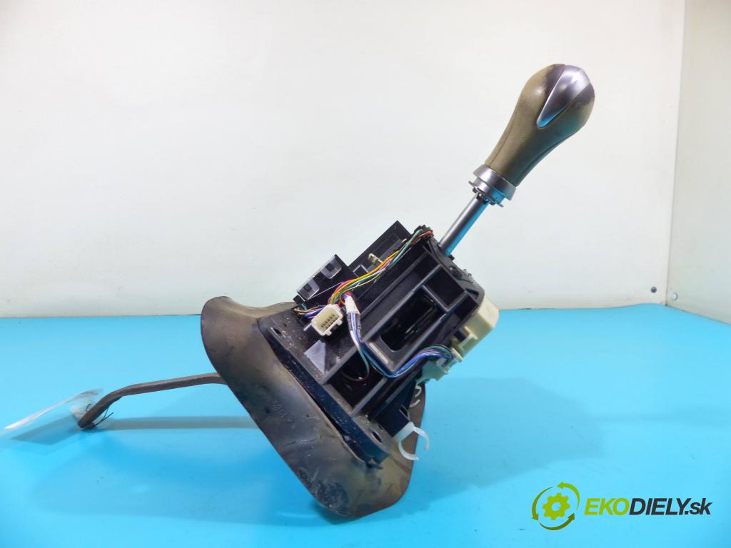 Infiniti FX II 2008-2017 3.0 V6 238HP automatic 175 kW 2991 cm3 5- Páka: Změny: stupeň,rýchlosť  (Rýchlostné páky / kulisy)