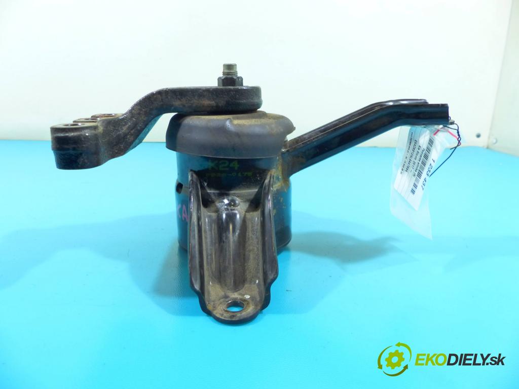 Kia Stonic 2017 - 1.2 16V 84KM manual 61,8 kW 1248 cm3 5- airbag motora  (Držiaky motora)