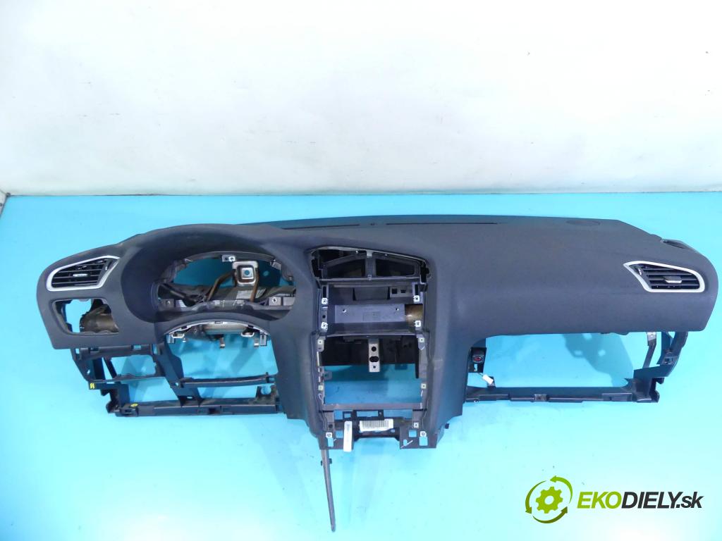 Citroen C4 II 2010-2017 1.6 16v 120 HP manual 88 kW 1598 cm3 5- kokpit,pristrojová doska rozdeľovacia 