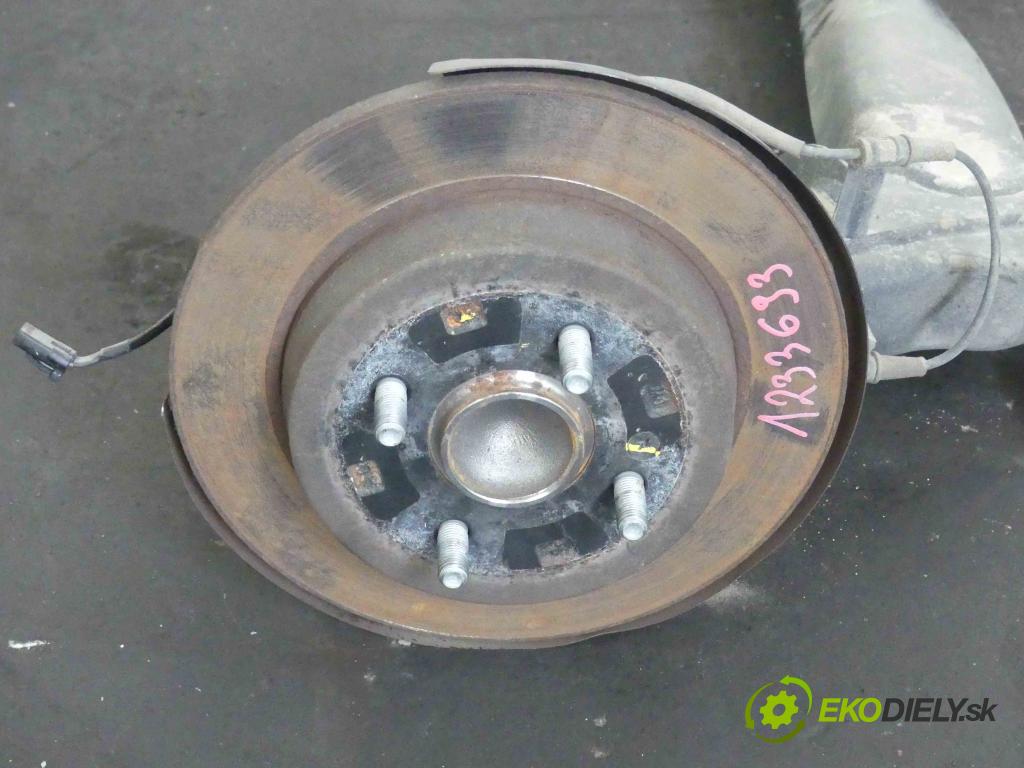 Kia Stonic 2017 - 1.2 16V 84KM manual 61,8 kW 1248 cm3 5- zadní výztuha