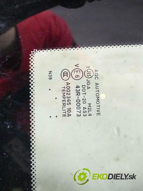 Infiniti FX II 2008-2017 3.0 V6 238hp automatic 175 kW 2991 cm3 5- Střešní okno:  (Okna karoserie)