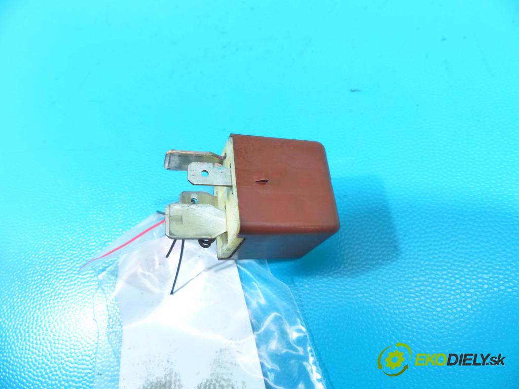 Toyota Avensis II T25 2003-2008 2.0 D4D 116 HP manual 85 kW 1995 cm3 5- Relé: 90987-02016 (Relé)