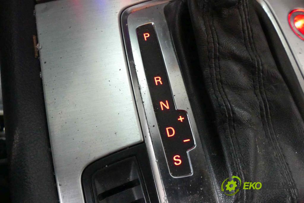 Audi Q7 2005-2015 4,2.0 tdi 326KM automatic 240 kW 4134 cm3 5- Páka: Změny: stupeň,rýchlosť 4L1713041J (Rýchlostné páky / kulisy)