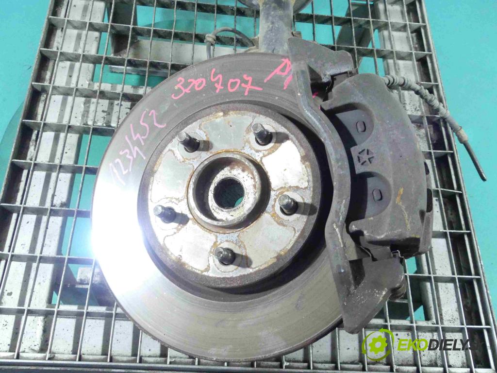 Chrysler Pacifica 3.5 V6 253KM automatic 186 kW 3518 cm3 5- náboj pravé  (Náboje)