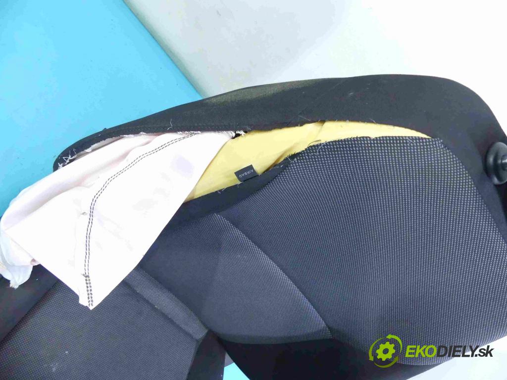 Skoda Octavia III 2013- 1.6 tdi 105 HP manual 77 kW 1598 cm3 5- Sedačka pravý  (Sedačky, sedadlá)