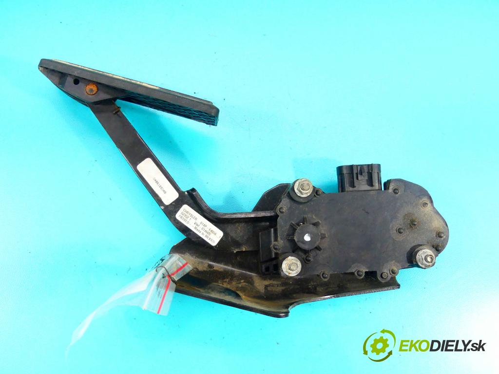 Chrysler Voyager IV 2000-2007 2.5 crdi 143 HP manual 105 kW 2499 cm3 5- pedále 04861650AB (Pedále)