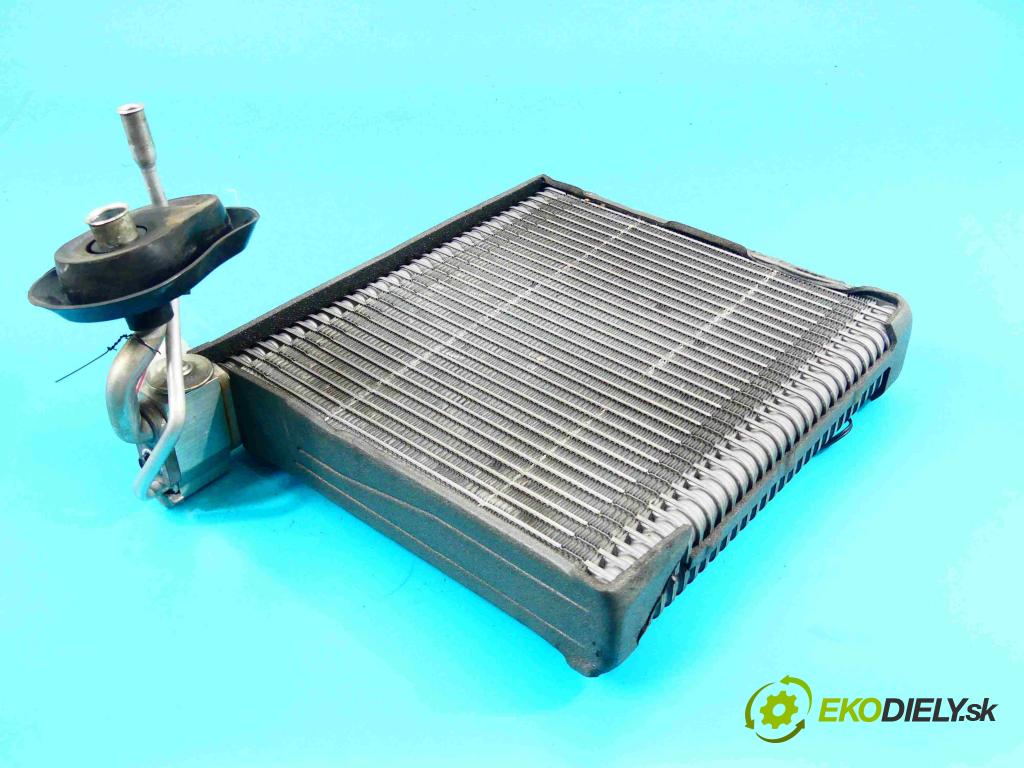 Infiniti FX II 2008-2017 3.0 V6 238HP automatic 175 kW 2991 cm3 5- radiator 922001HP0C (Radiátory kúrenia)