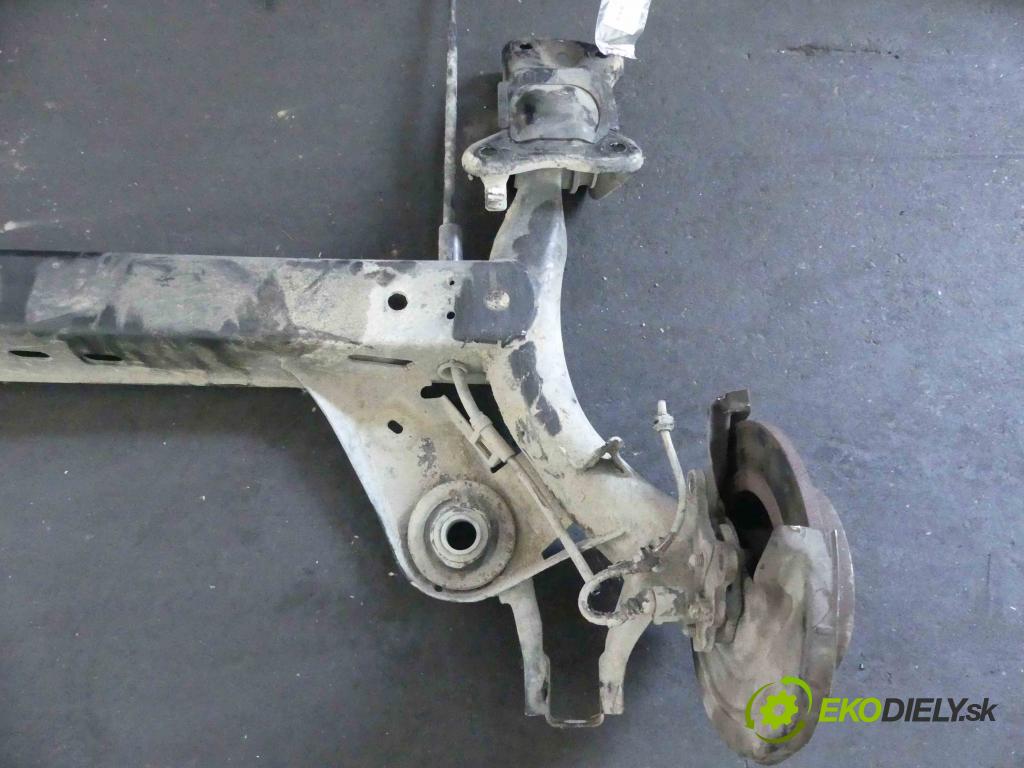 Skoda Octavia III 2013- 1.6 tdi 105 hp manual 77 kW 1598 cm3 5- zadní výztuha