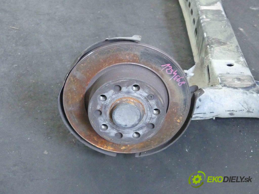 Skoda Octavia III 2013- 1.6 tdi 105 hp manual 77 kW 1598 cm3 5- zadní výztuha