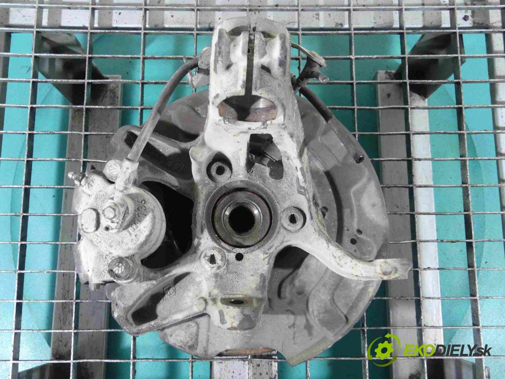 Skoda Octavia III 2013- 1.6 tdi 105 HP manual 77 kW 1598 cm3 5- náboj pravé  (Náboje)