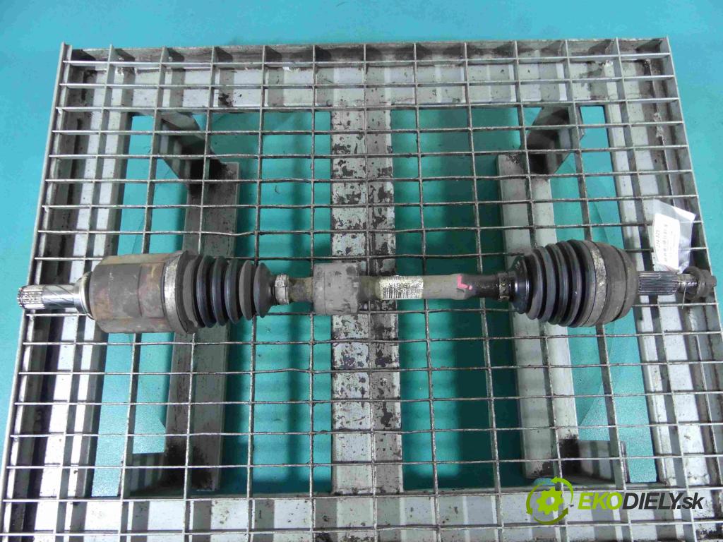 Dacia Duster I 2010-2018 1.6 16v 105 HP manual 77 kW 1598 cm3 5- poloos ľavé 391015061R (Poloosy)