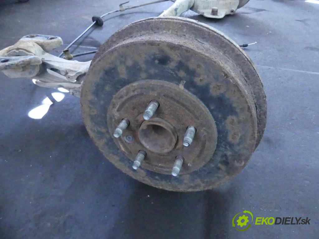 Chevrolet Cruze 1.8 16v 140 hp manual 103 kW 1800 cm3 4- zadní výztuha