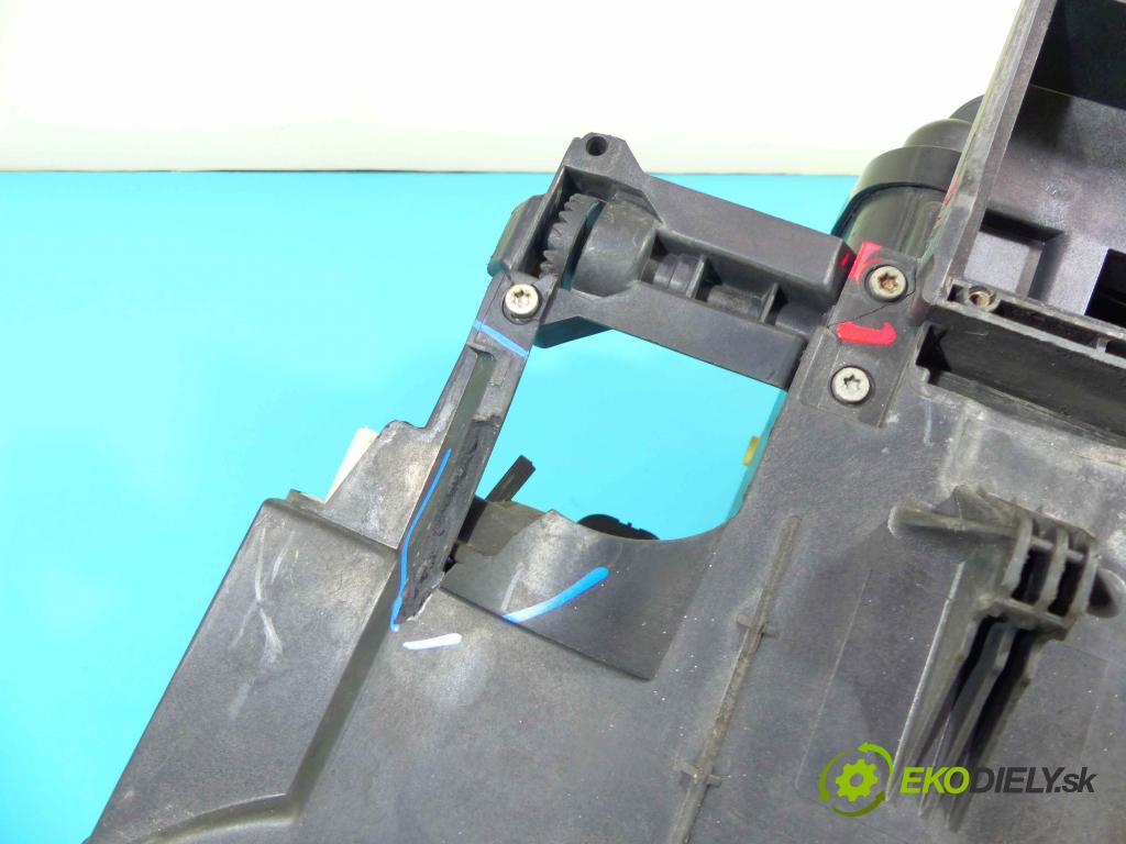 Porsche Cayenne I 2002-2010 4.5 V8 340KM: automatic 250 kW 4511 cm3 5- Reflektor: pravý 7L5941006AR (Pravé)