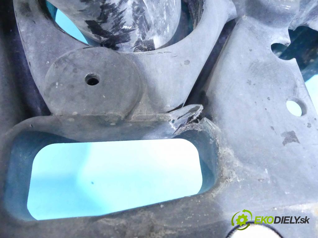 Porsche Cayenne I 2002-2010 4.5 V8 340KM automatic 250 kW 4511 cm3 5- stěna přední 7L0805594 (Výztuhy přední)