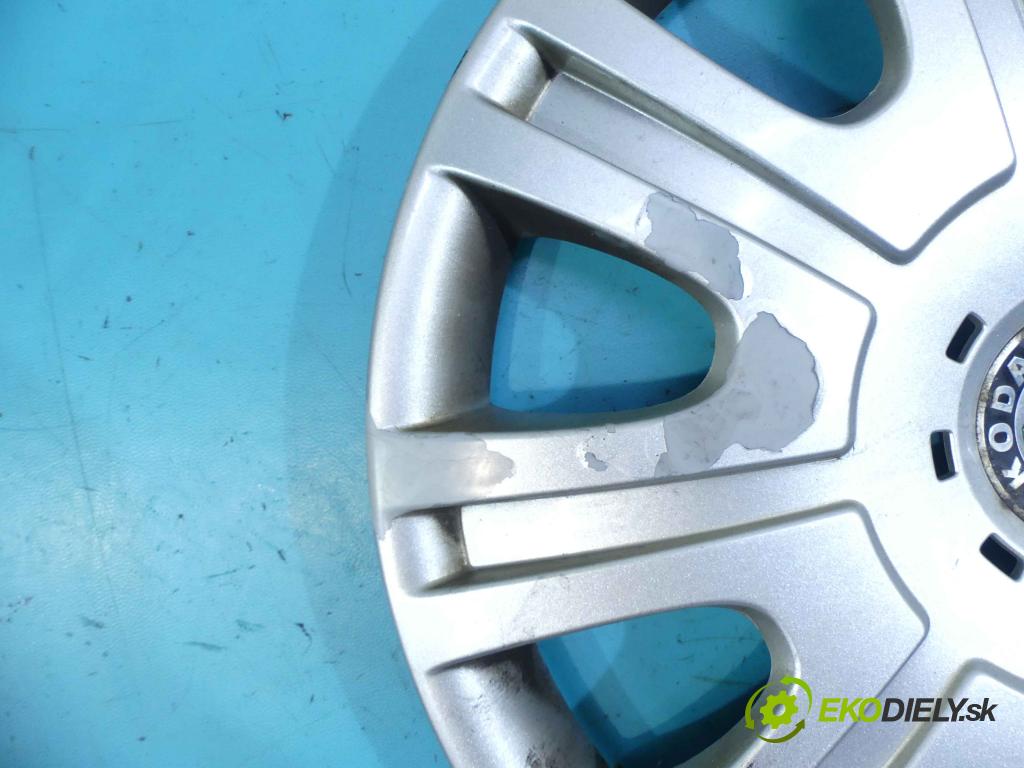 Skoda Octavia II 2004-2013 1.4 tsi 122 HP manual 90 kW 1390 cm3 5- puklica 1Z0601147E (Puklice)