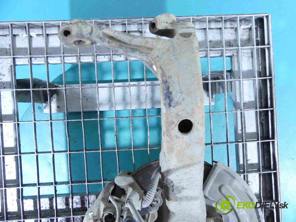 Vw Passat B5 1995-2005 2.8 VR6 193 HP manual 142 kW 2771 cm3 5- náboj ľavé  (Náboje)