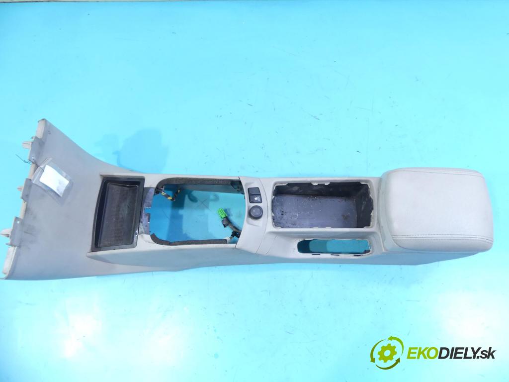 Volvo V50 2.0d 133 HP manual 98 kW 1997 cm3 5- operadlo 8687408 (Lakťové opierky)