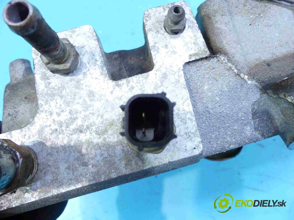 Chrysler Pacifica 3.5 V6 253KM automatic 186 kW 3518 cm3 5- zvod nasávací 04792677AC (Sacie potrubia)