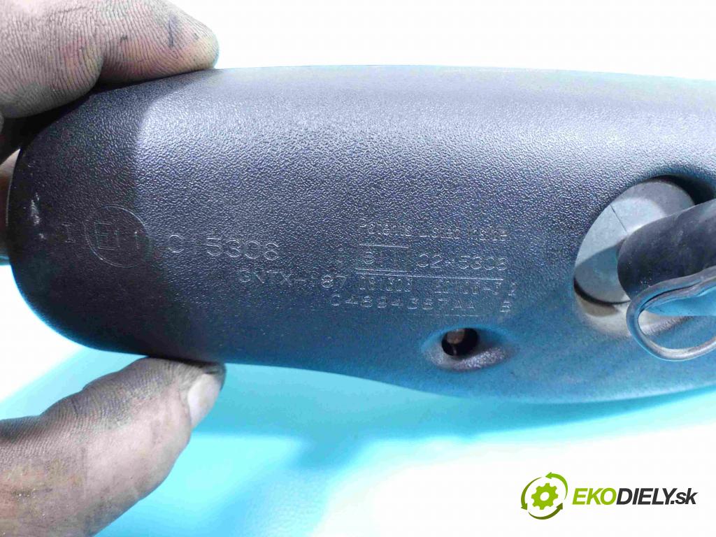 Chrysler Pacifica 3.5 V6 253KM automatic 186 kW 3518 cm3 5- zpětné zrcátko vnitřní  (Světla vnitřní)