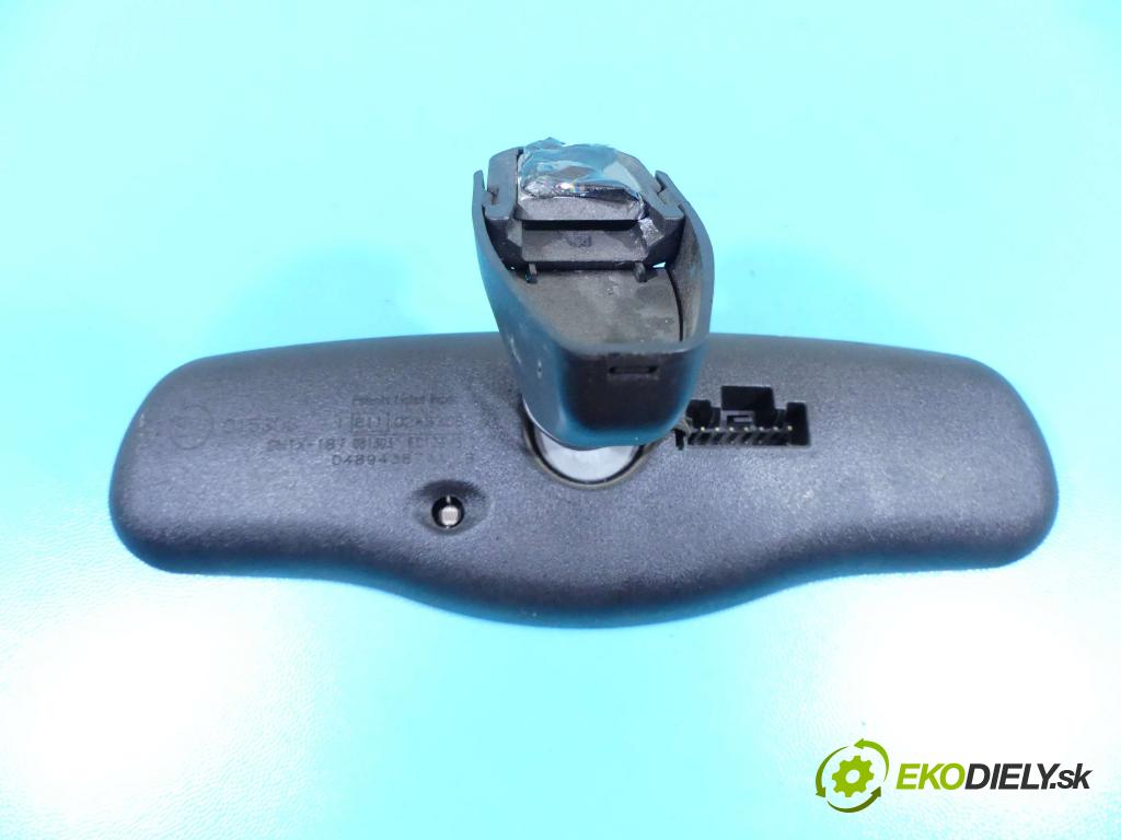 Chrysler Pacifica 3.5 V6 253KM automatic 186 kW 3518 cm3 5- zpětné zrcátko vnitřní  (Světla vnitřní)