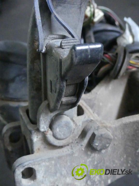 Mazda Premacy 2.0 ditd 101 hp manual 74 kW 1998 cm3 5- oko tažné