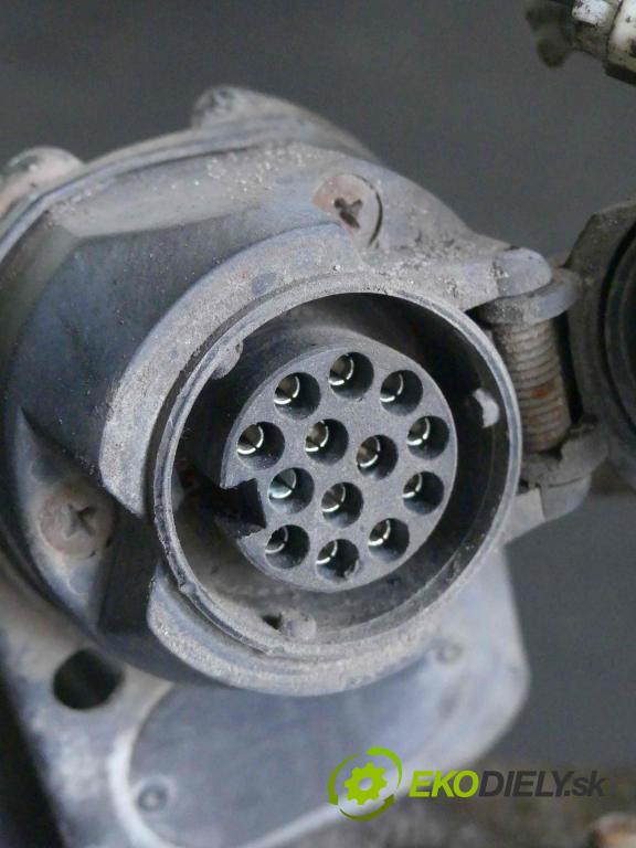 Mazda Premacy 2.0 ditd 101 hp manual 74 kW 1998 cm3 5- oko tažné