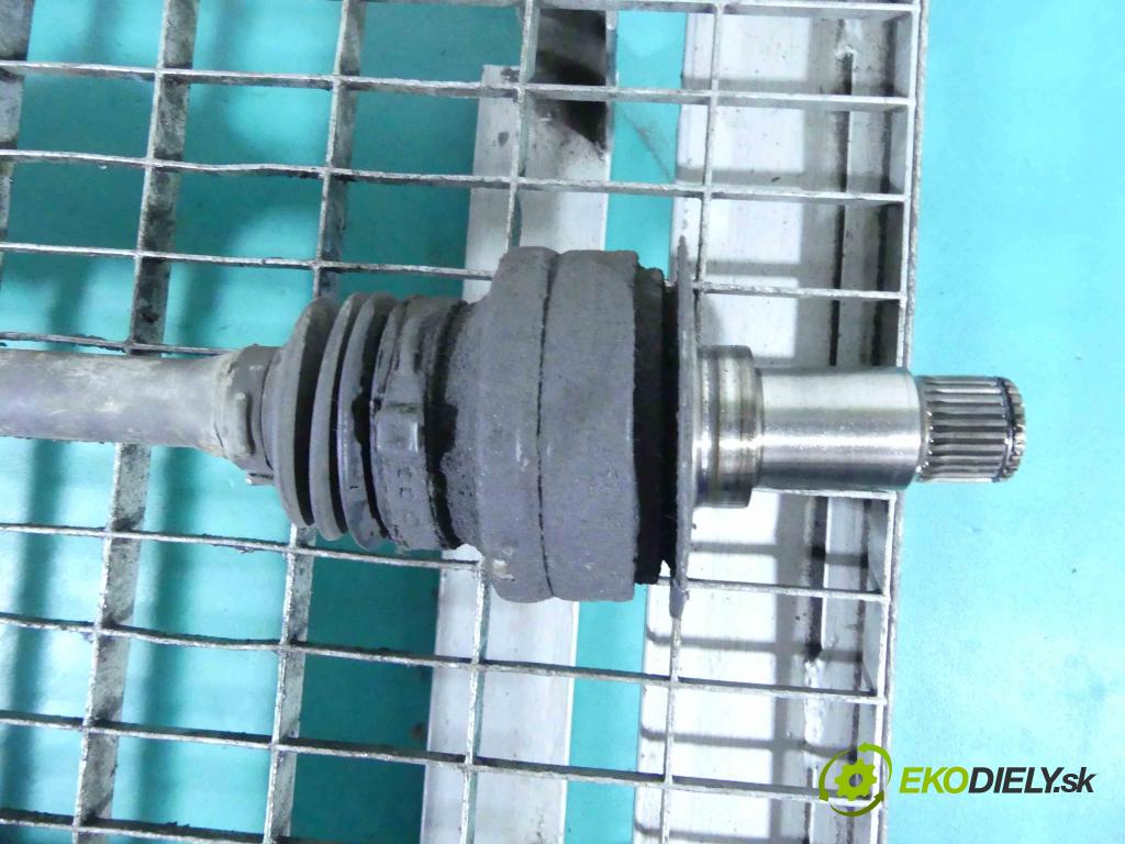 Mercedes C W204 2007-2014 2,2.0 cdi 136 HP manual 100 kW 2148 cm3 4- poloos ľavé  (Poloosy)