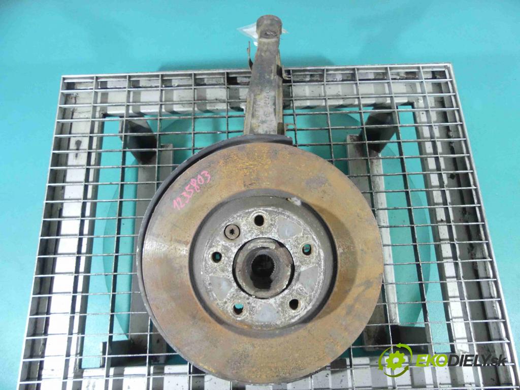 Porsche Cayenne I 2002-2010 4.5 V8 340KM: automatic 250 kW 4511 cm3 5- náboj pravé 7L0407258A (Náboje)