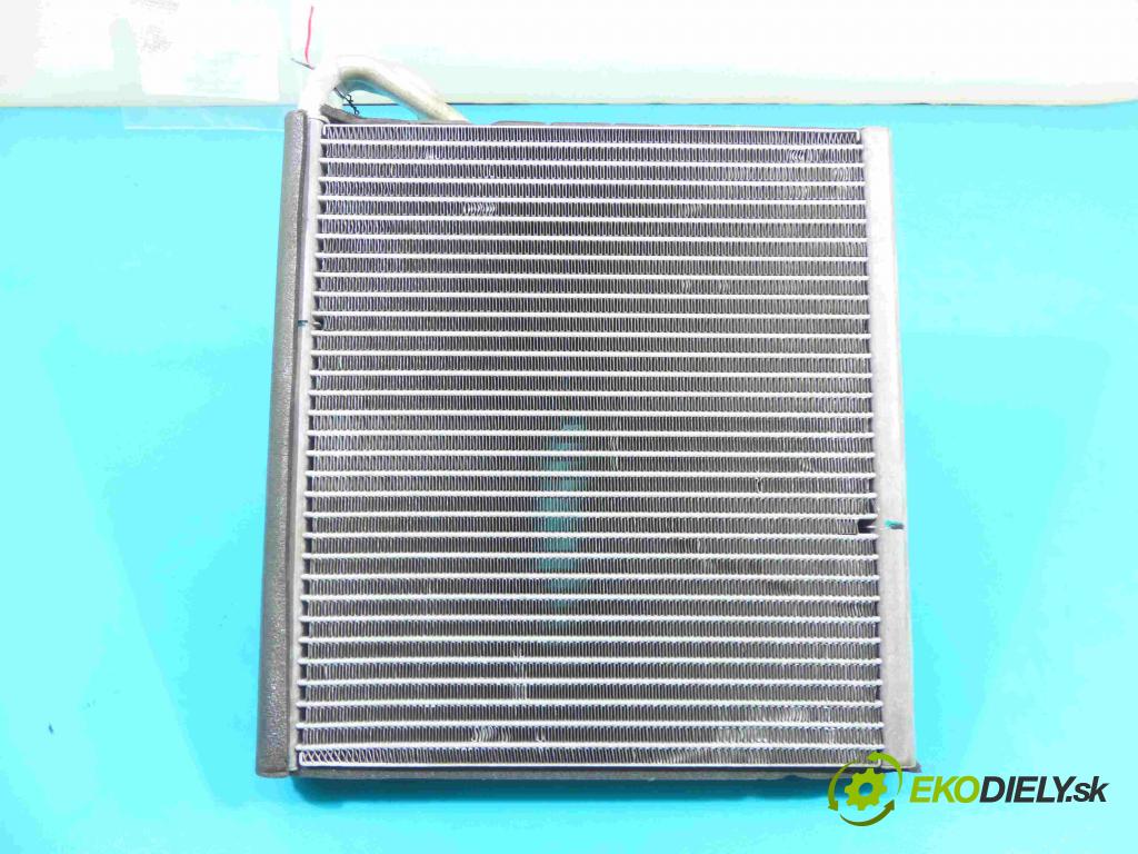 Hyundai I40 1.7 crdi 136 HP manual 100 kW 1685 cm3 5- radiator  (Radiátory kúrenia)