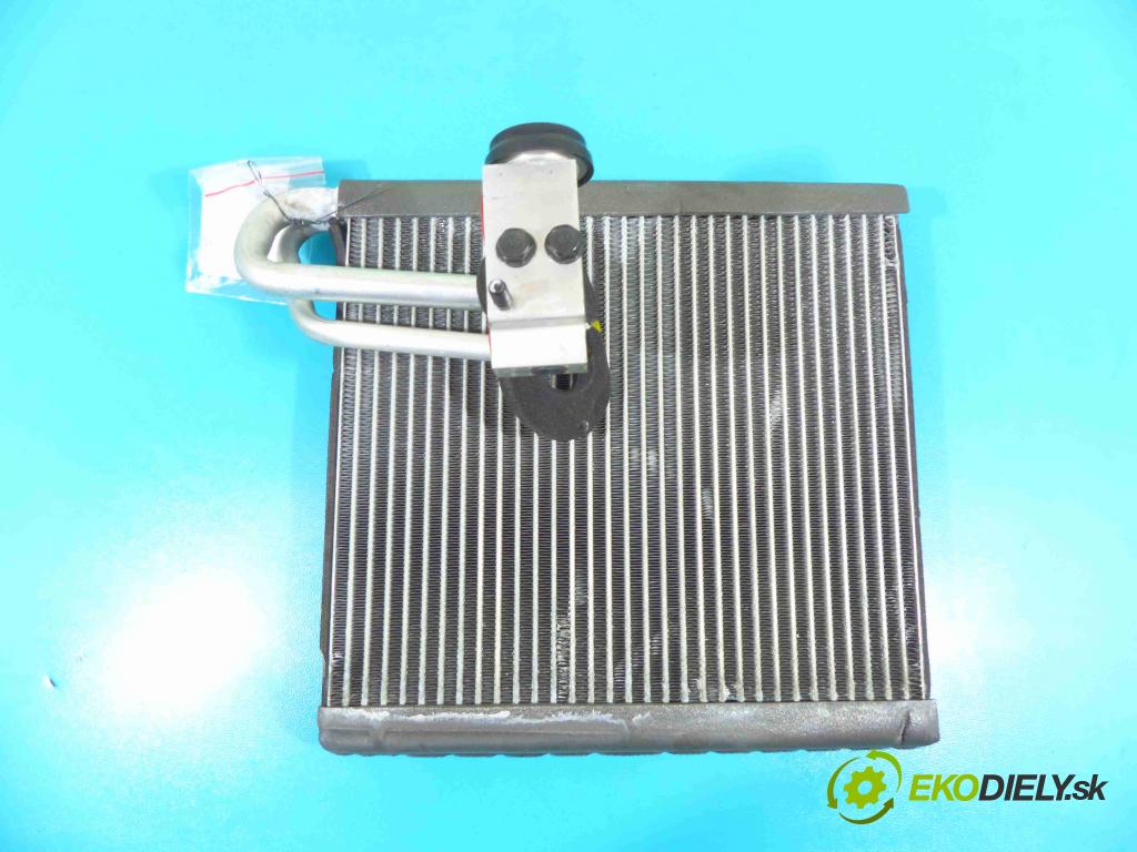 Hyundai I40 1.7 crdi 136 HP manual 100 kW 1685 cm3 5- radiator  (Radiátory kúrenia)