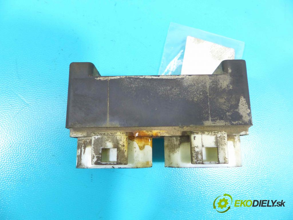 Vw Sharan I 1995-2010 1.8 T 150 HP manual 110 kW 1781 cm3 5- Relé:  (Relé)